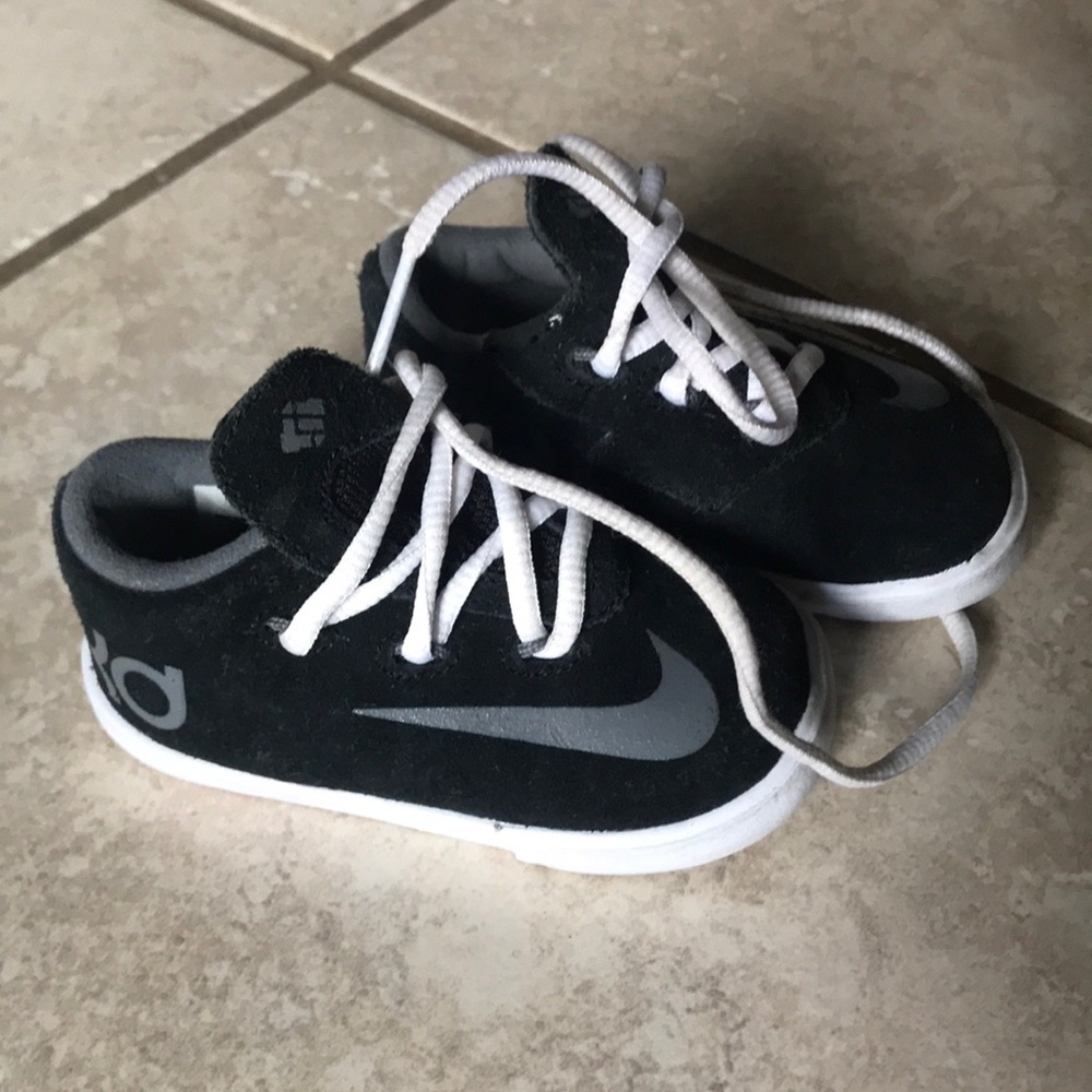 Baby Nike Shoes 🖤